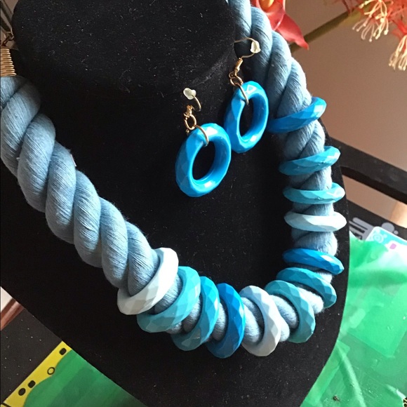 Jewerly - Picture 3 of 3